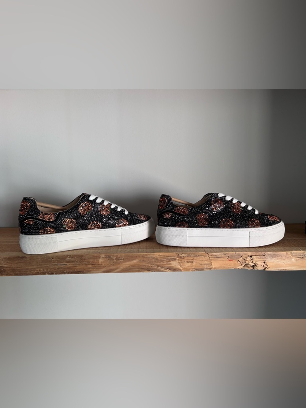 NIB Betsey Johnson Sidny Pumpkin Sneakers - Picture 10 of 12